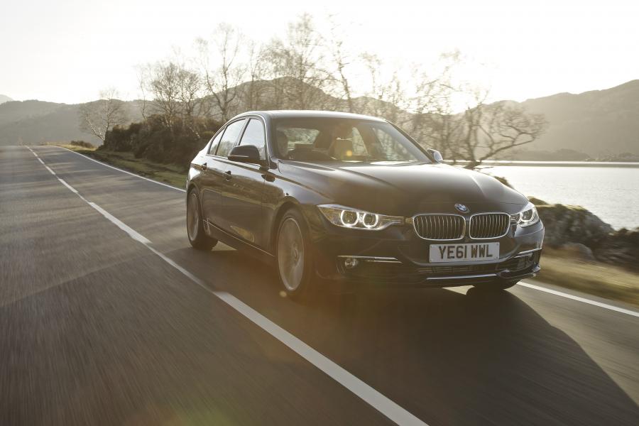  BMW 335iLuxury 2012 года  (UK) (фото 24 из 33)